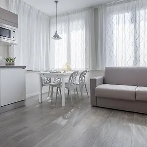 italianway-apartments-cadorna-10-flat.italymilanhotels.net/