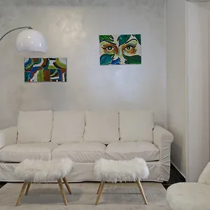 casa-azzurra-by-wonderful-italy.hotelitalianriviera.com/